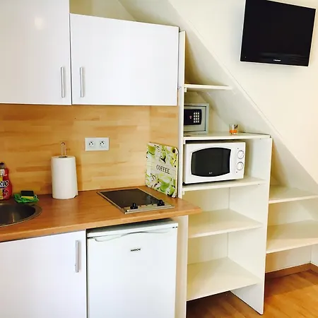 La Petite Maison Apartment *